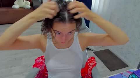 Snapshot of _arina_cox__ chatting on September 16, 2025, 12:17 pm Arina online show from September 16, 2025, 12:17 pm