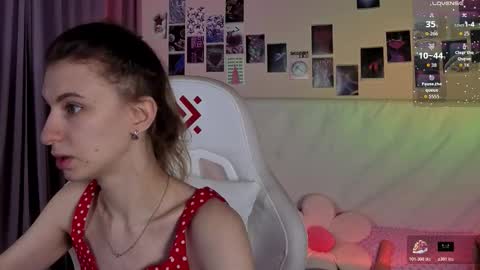 _ash_leyy_ online show from March 23, 2026, 1:31 am