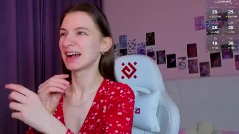 _ash_leyy_ online show from April 3, 2026, 1:25 am