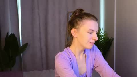 _ash_leyy_ online show from July 24, 2026, 1:25 am
