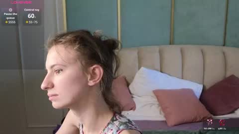 _ash_leyy_ online show from August 3, 2026, 1:26 am