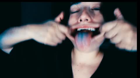 Snapshot of _atenea_golden chatting on February 1, 2025, 11:48 pm atenea online show from February 1, 2025, 11:48 pm