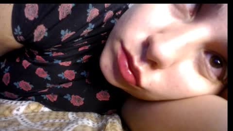 Snapshot of _atenea_golden chatting on February 7, 2025, 1:58 am atenea online show from February 7, 2025, 1:58 am