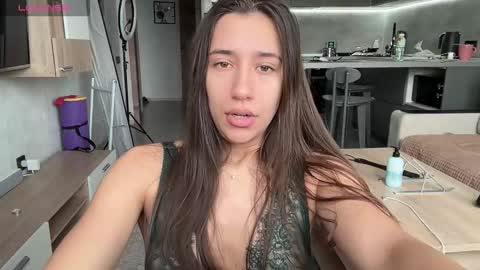 Snapshot of _aura_18 chatting on October 10, 2025, 4:22 am _aura_18 online show from October 10, 2025, 4:22 am