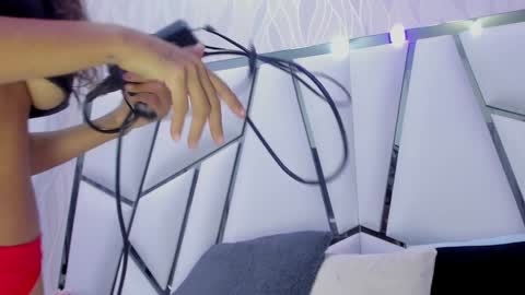 Aura online show from February 1, 2025, 2:47 am