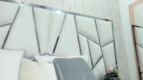 Aura online show from March 10, 2025, 3:01 am