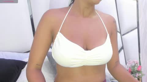 Aura online show from March 12, 2025, 3:02 am