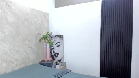 _axel_09 online show from September 19, 2025, 4:58 am