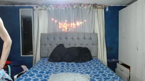 Snapshot of _azalea_65 chatting on October 5, 2025, 1:15 am _azalea_65 online show from October 5, 2025, 1:15 am