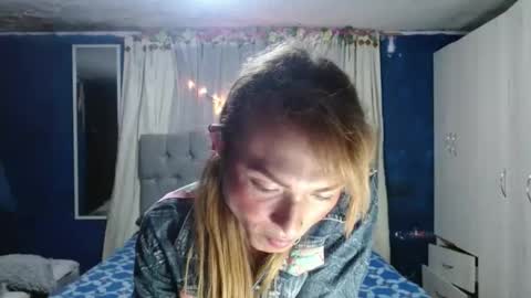 Snapshot of _azalea_65 chatting on October 9, 2025, 2:31 am _azalea_65 online show from October 9, 2025, 2:31 am