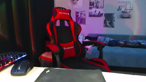 Snapshot of _badkarma_ chatting on September 23, 2025, 11:52 pm Tiffany online show from September 23, 2025, 11:52 pm