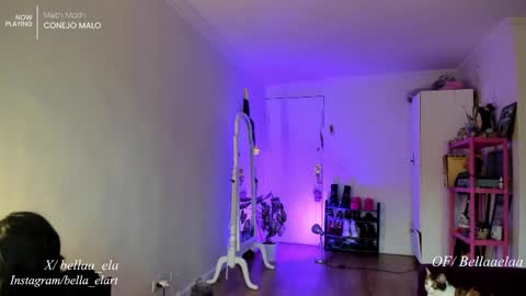 Snapshot of _bellaela chatting on February 21, 2025, 10:48 pm Ella online show from February 21, 2025, 10:48 pm