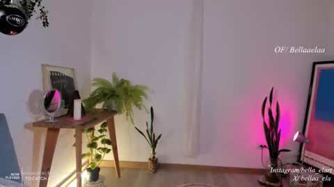 Snapshot of _bellaela chatting on October 18, 2025, 10:32 pm Ella online show from October 18, 2025, 10:32 pm