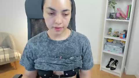 Snapshot of _bellaevans_ chatting on June 15, 2026, 4:47 am Bella Evans online show from June 15, 2026, 4:47 am