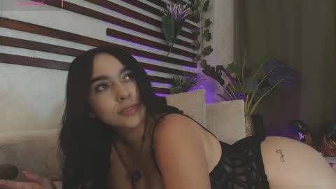  Rose  online show from April 25, 2026, 3:31 am