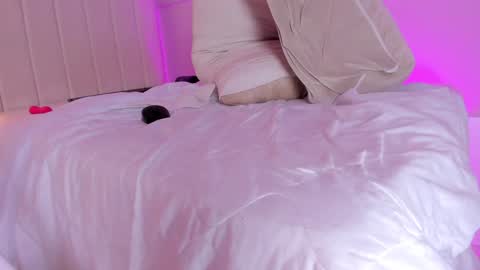 Hi guys i am Bianca  online show from December 5, 2024, 2:44 pm