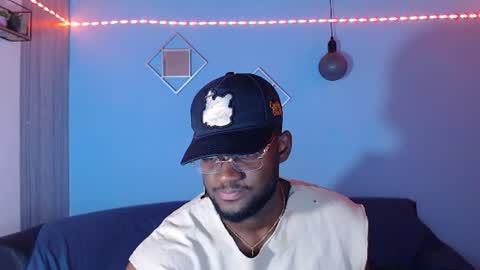 Snapshot of _black_stallion chatting on July 29, 2026, 3:04 am Andrew online show from July 29, 2026, 3:04 am