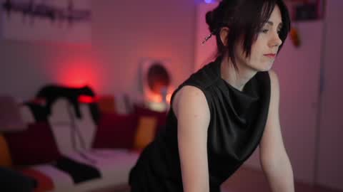 Lili online show from March 26, 2026, 8:09 am