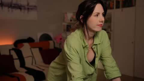 Snapshot of _blackbee_ chatting on July 28, 2026, 7:39 pm Lili online show from July 28, 2026, 7:39 pm