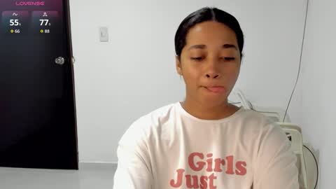 Snapshot of _blairwest_ chatting on September 29, 2025, 3:44 am _blairwest_ online show from September 29, 2025, 3:44 am