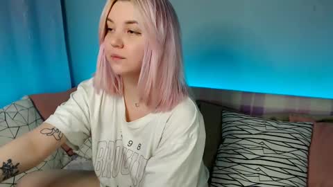 Snapshot of _blonde_barbie_ chatting on February 21, 2025, 11:55 am Elizabeth online show from February 21, 2025, 11:55 am