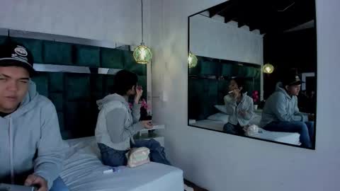 _bonnyandclyde online show from March 2, 2026, 11:28 am