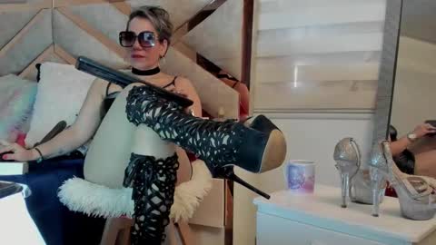 Brenda online show from February 18, 2025, 3:32 pm