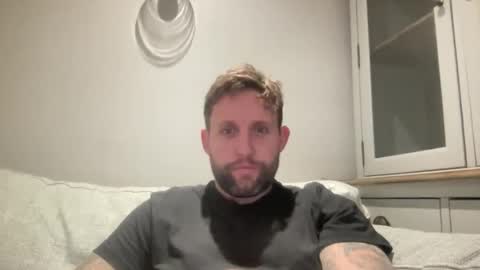 Snapshot of _british_hung_ chatting on October 21, 2025, 4:41 pm UK BigThick Cock online show from October 21, 2025, 4:41 pm