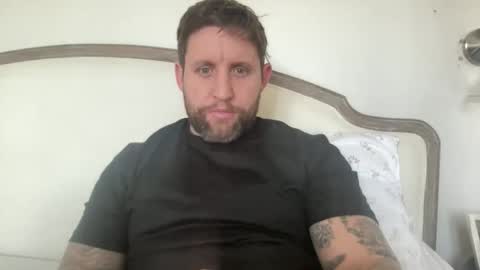 Snapshot of _british_hung_ chatting on January 7, 2026, 1:24 pm UK BigThick Cock online show from January 7, 2026, 1:24 pm