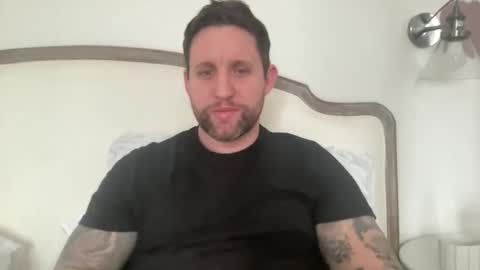 Snapshot of _british_hung_ chatting on February 26, 2026, 1:32 pm UK BigThick Cock online show from February 26, 2026, 1:32 pm