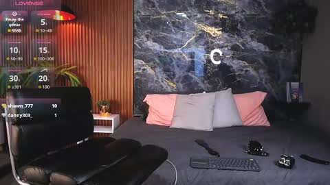 Snapshot of _bunny_boy_ chatting on February 10, 2025, 5:47 am _bunny_boy_ online show from February 10, 2025, 5:47 am