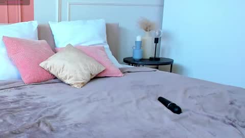 Snapshot of _bunnydollstella_ chatting on March 10, 2025, 5:54 am Stella online show from March 10, 2025, 5:54 am