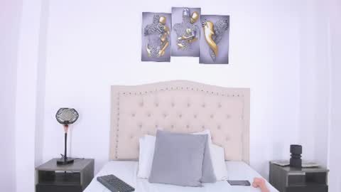 Luciana online show from June 14, 2026, 2:24 am
