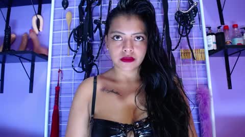 Snapshot of _candy_bdsm_ chatting on April 11, 2026, 11:36 am Bella online show from April 11, 2026, 11:36 am
