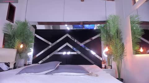 Candy online show from March 6, 2025, 6:05 pm