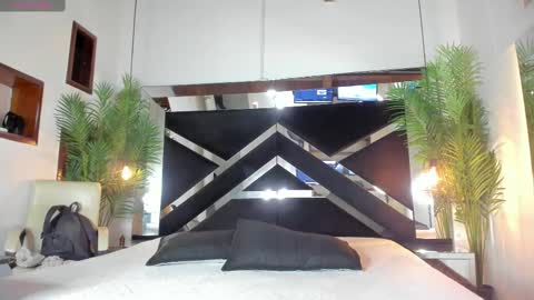 Candy online show from March 12, 2025, 6:00 pm