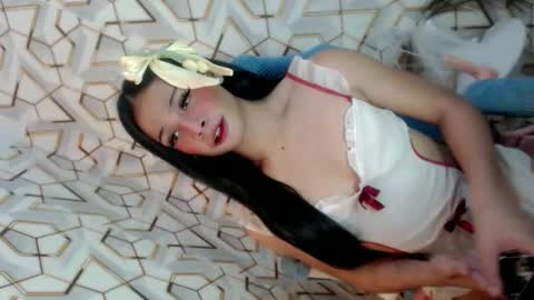 Kate flores online show from May 5, 2026, 4:48 pm