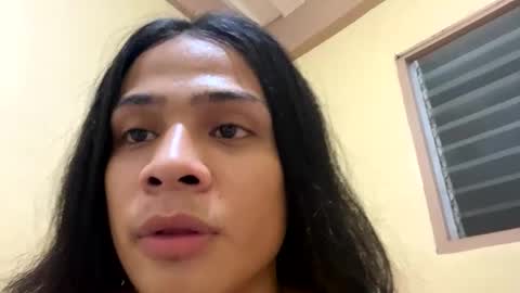 Kate flores online show from May 18, 2026, 2:01 pm