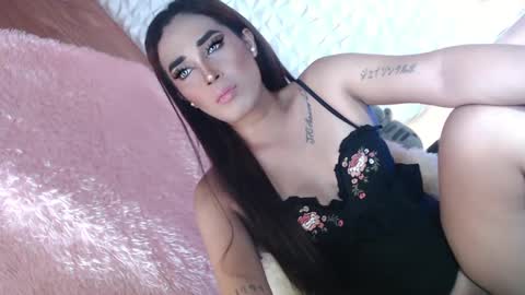 Snapshot of _caroline69 chatting on January 25, 2025, 6:34 am Caroline online show from January 25, 2025, 6:34 am