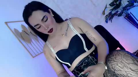 Snapshot of _caroline69 chatting on October 3, 2025, 7:38 am Caroline online show from October 3, 2025, 7:38 am