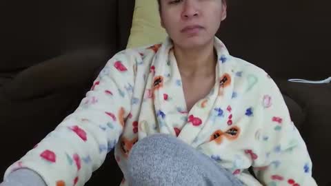 Snapshot of _cattleya1 chatting on November 12, 2025, 9:32 am cat online show from November 12, 2025, 9:32 am