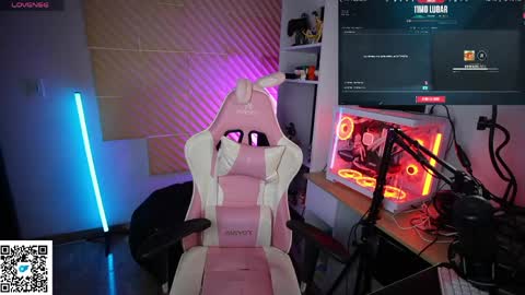 Snapshot of _celeste_xx chatting on May 8, 2026, 8:47 pm _celeste_xx online show from May 8, 2026, 8:47 pm