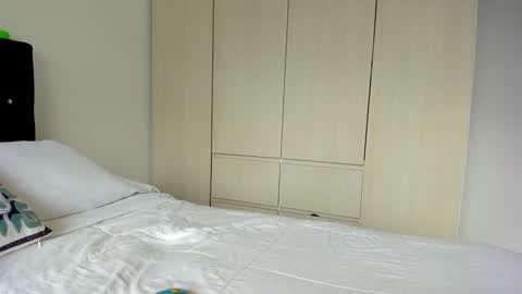 Snapshot of _cereza_ chatting on December 2, 2024, 8:11 pm Bella online show from December 2, 2024, 8:11 pm