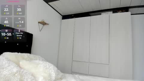 Bella  online show from February 25, 2026, 9:24 pm