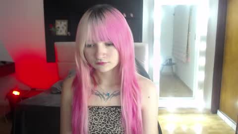 _charlotte_collins_ online show from July 9, 2026, 4:44 pm