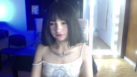 _charlotte_collins_ online show from July 24, 2026, 4:38 pm