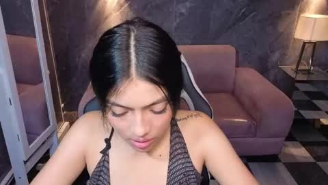 _charlottee_b online show from June 4, 2026, 8:04 pm