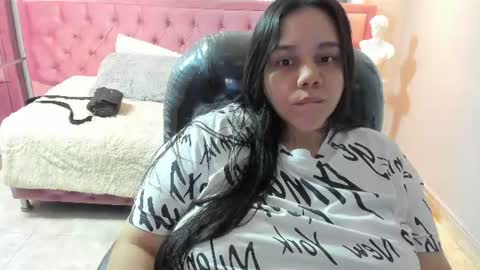 Snapshot of _chelsea_24 chatting on June 19, 2026, 3:22 am _chelsea_24 online show from June 19, 2026, 3:22 am