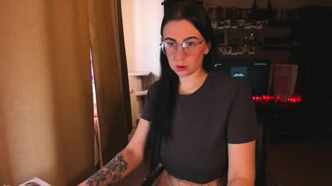 Chrissy online show from March 24, 2026, 4:17 am