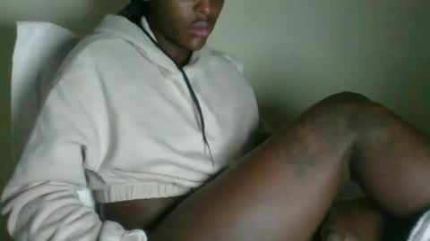 clara online show from November 12, 2025, 6:58 am